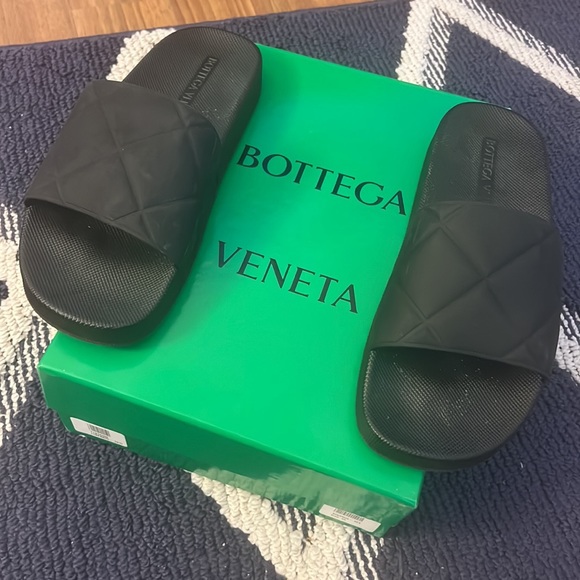 Bottega Veneta Slides - Picture 4 of 4